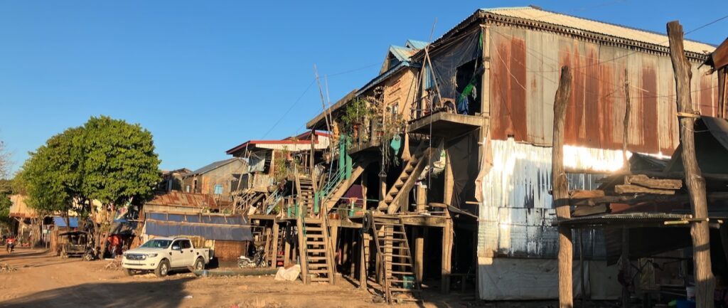 កំពង់ឈ្នង กัมปงชไนง Kampong Chhnang Cambodge 贡布尔川 柬埔寨 カンポンチュナン カンボジア 캄퐁춘앙 (캄보디아) كمبونغ تشنانغ كمبوديا Кампонг Чхнанг Камбоджа Cambodia