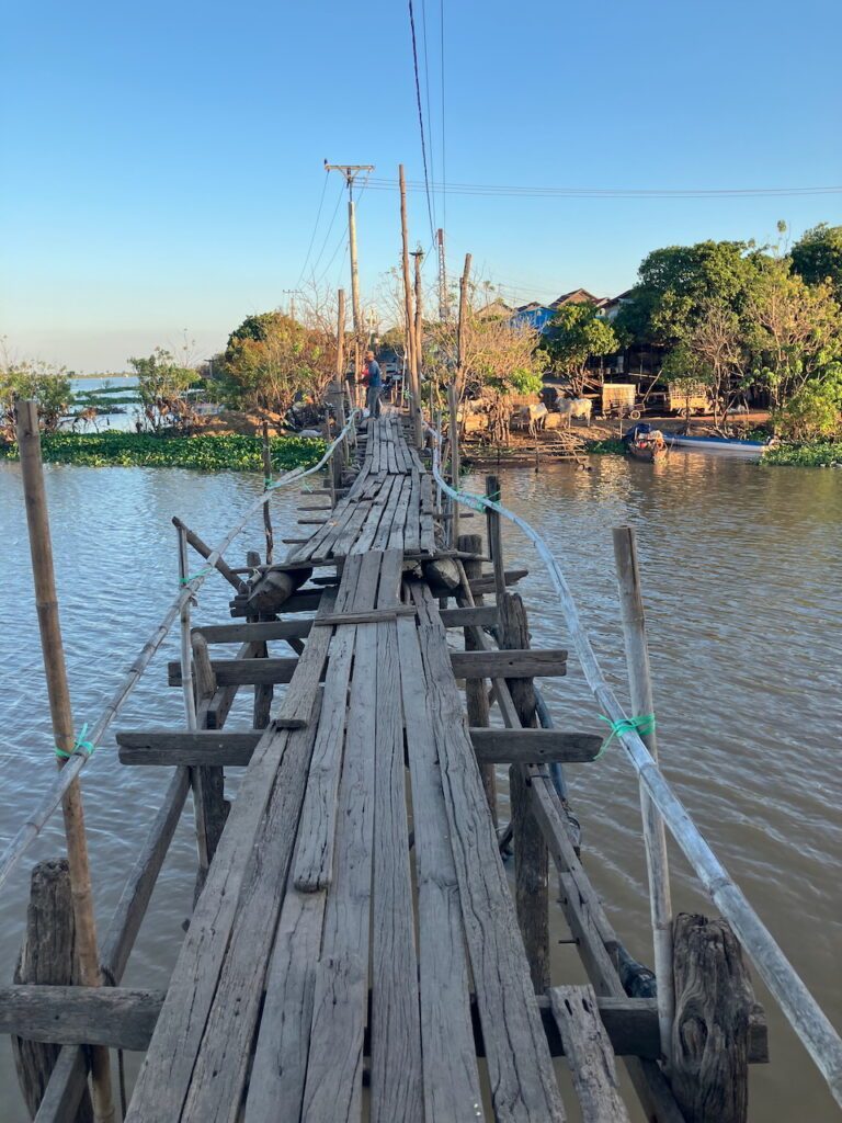 កំពង់ឈ្នង กัมปงชไนง Cambodge 贡布尔川 柬埔寨 カンポンチュナン カンボジア 캄퐁춘앙 (캄보디아) كمبونغ تشنانغ كمبوديا Кампонг Чхнанг Камбоджа Cambodia