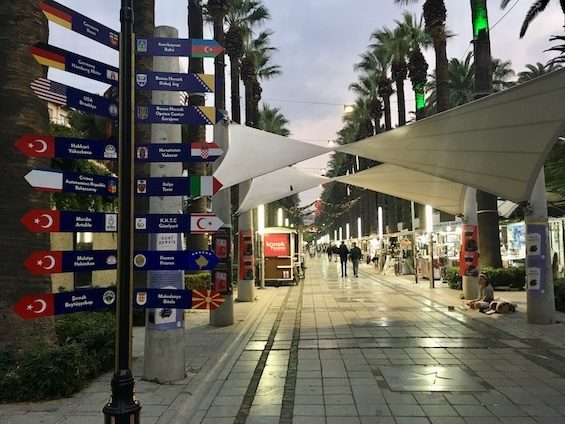 Izmir, Turkey İzmir Türkiye إزمير، تركيا 伊兹密尔 土耳其 Türkei イズミル、トルコ 이즈미르, 터키 Измир, Турция